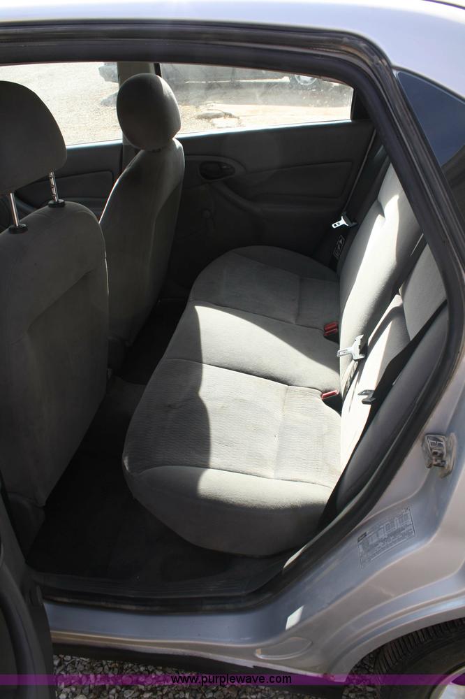 image for item 4715 2001 Ford Focus