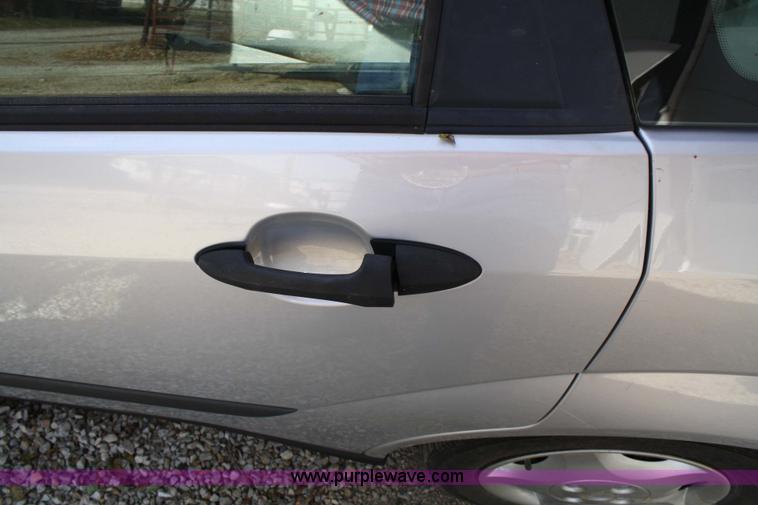 image for item 4715 2001 Ford Focus