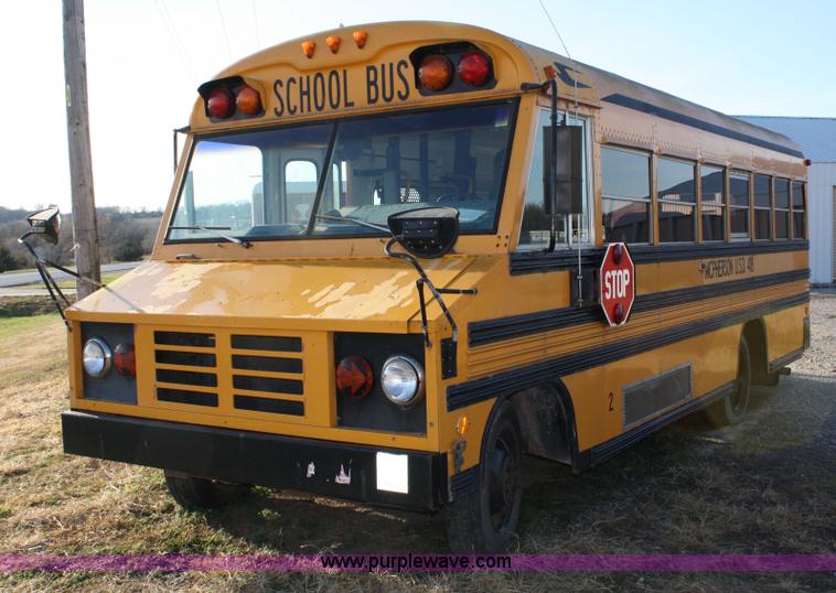 image for item 4774 1993 Chevrolet P30 bus