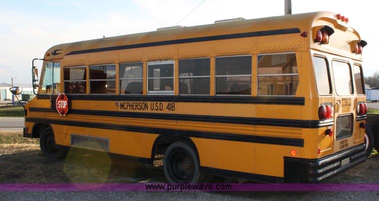 image for item 4774 1993 Chevrolet P30 bus