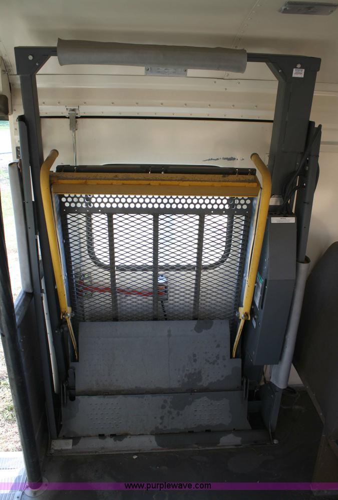 image for item 4774 1993 Chevrolet P30 bus