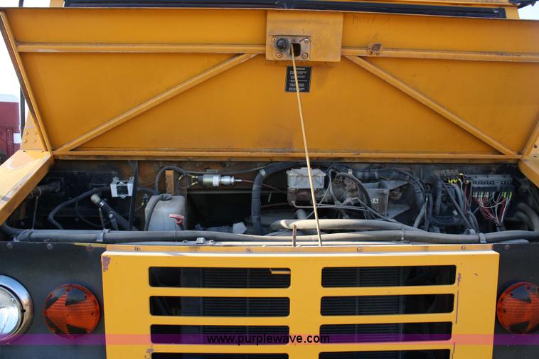 image for item 4774 1993 Chevrolet P30 bus