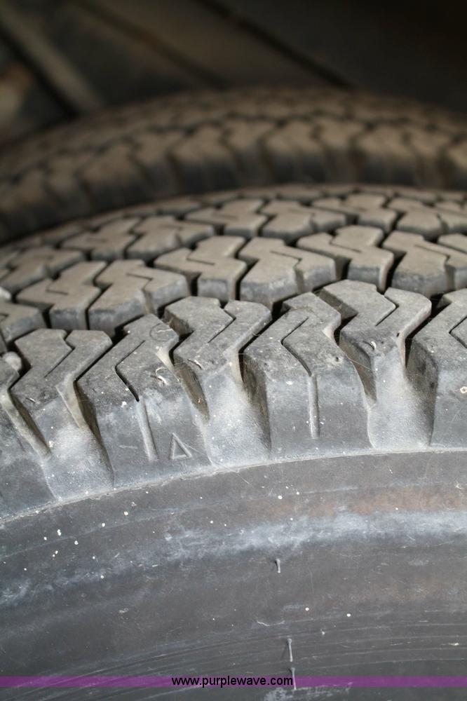 image for item 4774 1993 Chevrolet P30 bus