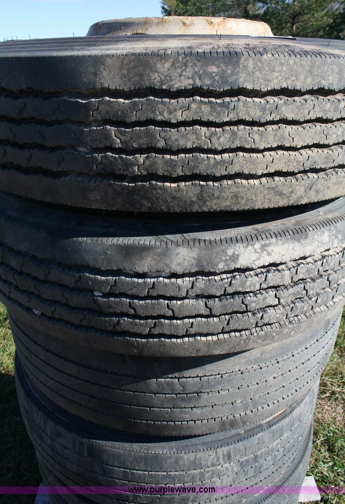 image for item 4786 (6) 255/70R22.5 tires and wheels
