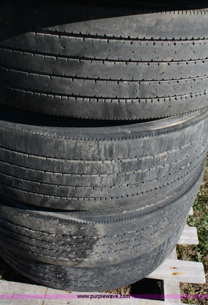 image for item 4786 (6) 255/70R22.5 tires and wheels
