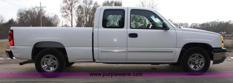 image for item 4791 2003 Chevrolet Silverado C1500 extended cab pickup truck