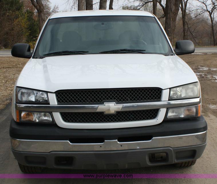 image for item 4791 2003 Chevrolet Silverado C1500 extended cab pickup truck