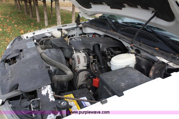 image for item 4791 2003 Chevrolet Silverado C1500 extended cab pickup truck