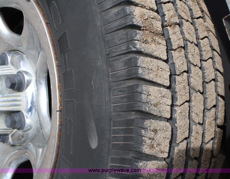 image for item 4791 2003 Chevrolet Silverado C1500 extended cab pickup truck