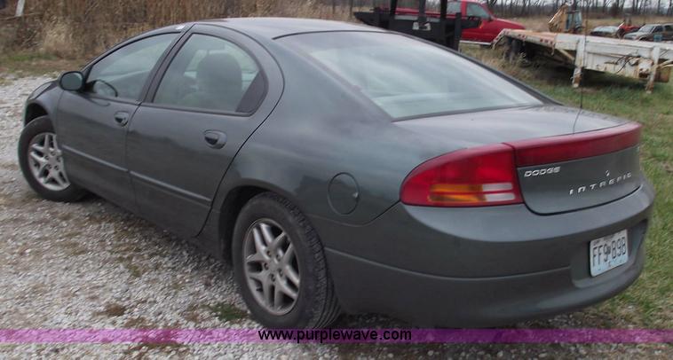 image for item 5538 2004 Dodge Intrepid SE