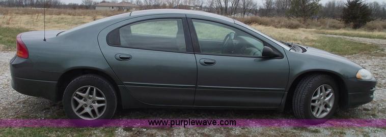 image for item 5538 2004 Dodge Intrepid SE
