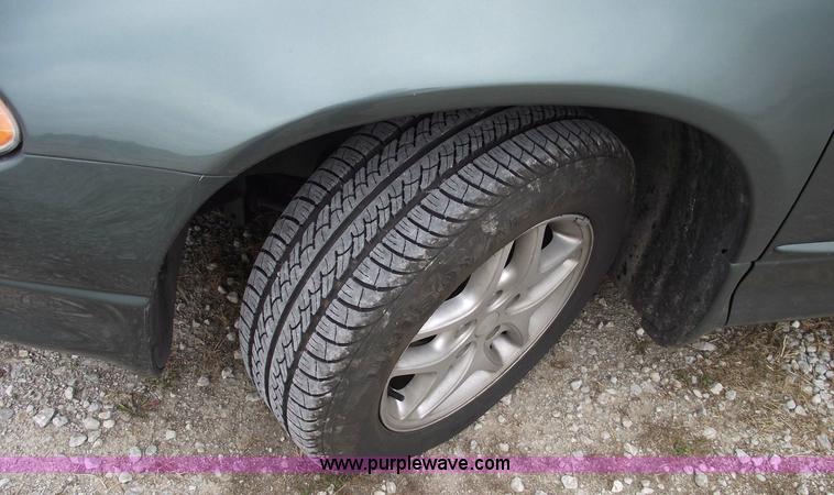 image for item 5538 2004 Dodge Intrepid SE