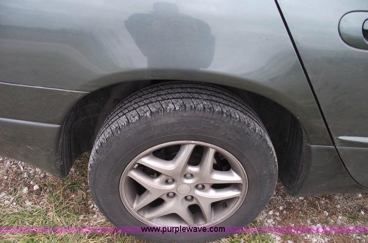 image for item 5538 2004 Dodge Intrepid SE