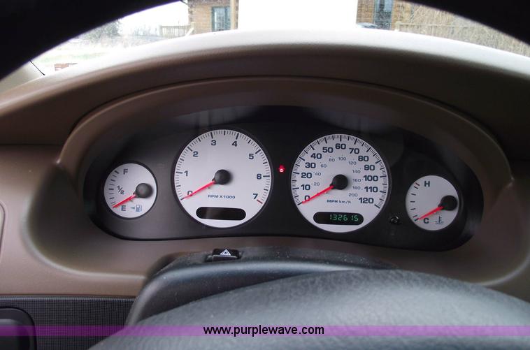 image for item 5538 2004 Dodge Intrepid SE