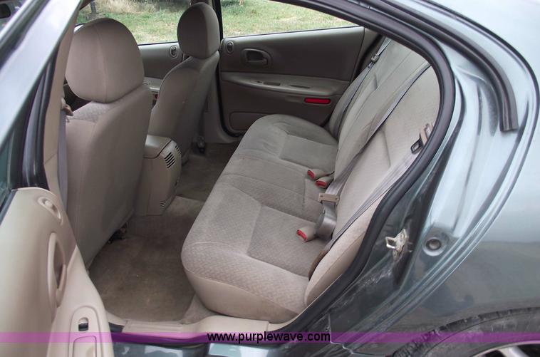 image for item 5538 2004 Dodge Intrepid SE