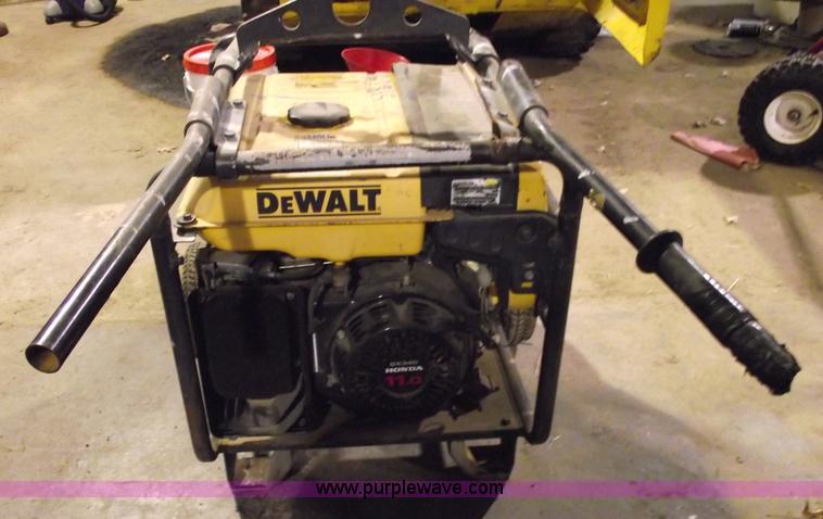 image for item 5579 DeWalt 6000 watt generator