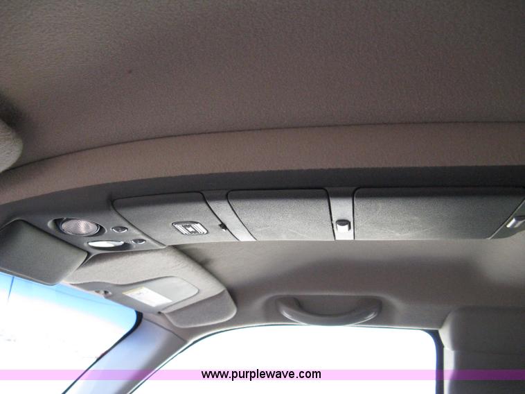 image for item 8065 1999 GMC Sierra K1500 SLT extended cab pickup truck