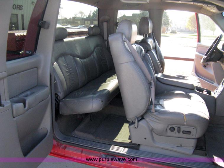 image for item 8065 1999 GMC Sierra K1500 SLT extended cab pickup truck