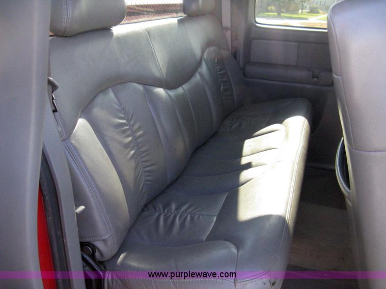 image for item 8065 1999 GMC Sierra K1500 SLT extended cab pickup truck