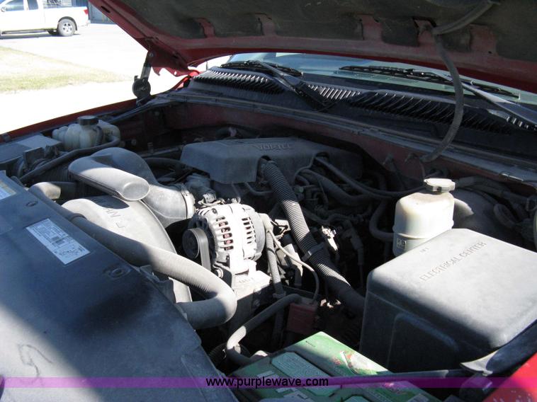 image for item 8065 1999 GMC Sierra K1500 SLT extended cab pickup truck