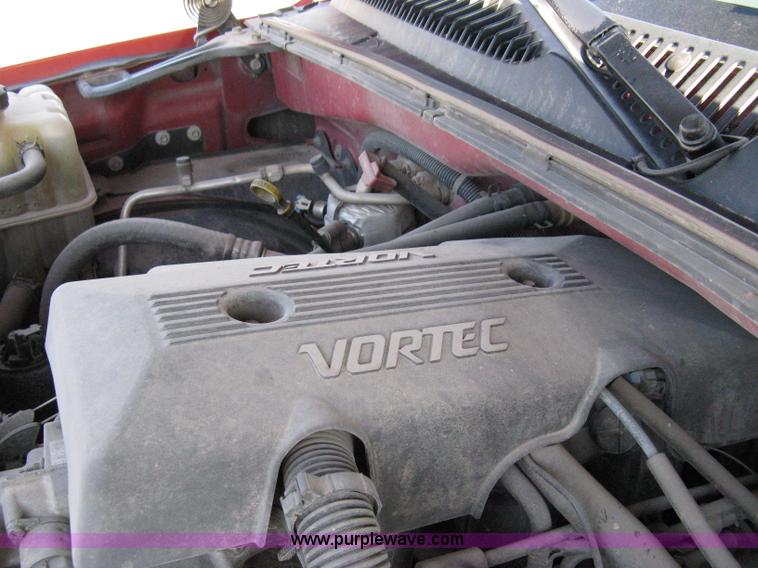 image for item 8065 1999 GMC Sierra K1500 SLT extended cab pickup truck