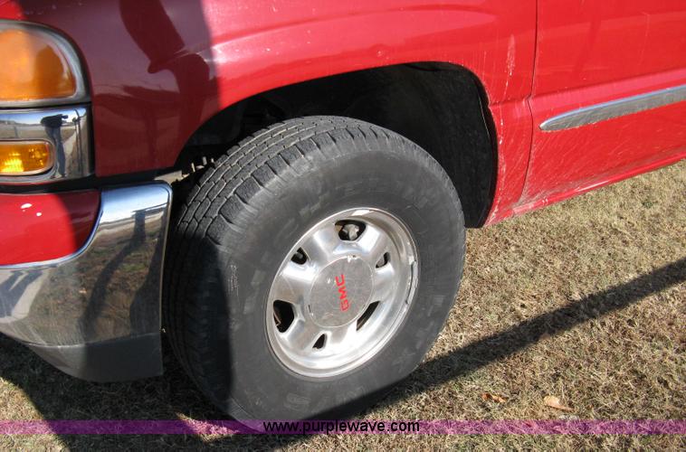 image for item 8065 1999 GMC Sierra K1500 SLT extended cab pickup truck