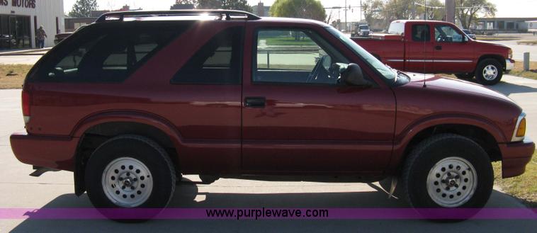 image for item 8066 1996 Chevrolet Blazer