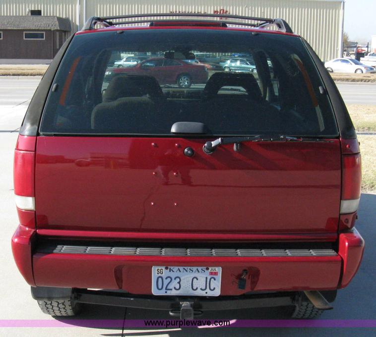 image for item 8066 1996 Chevrolet Blazer