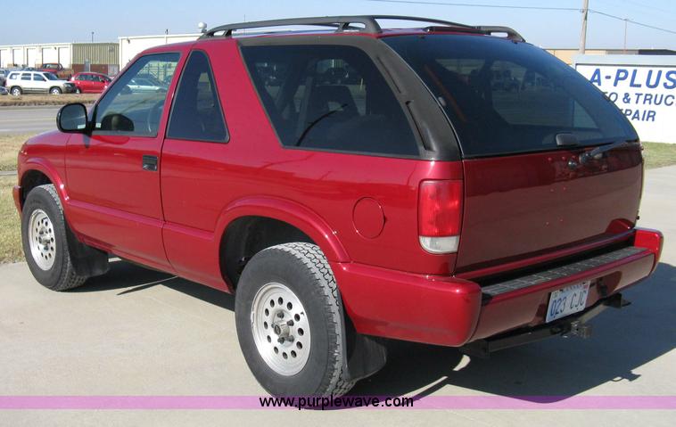 image for item 8066 1996 Chevrolet Blazer