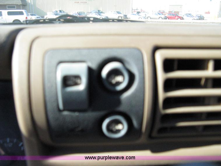 image for item 8066 1996 Chevrolet Blazer