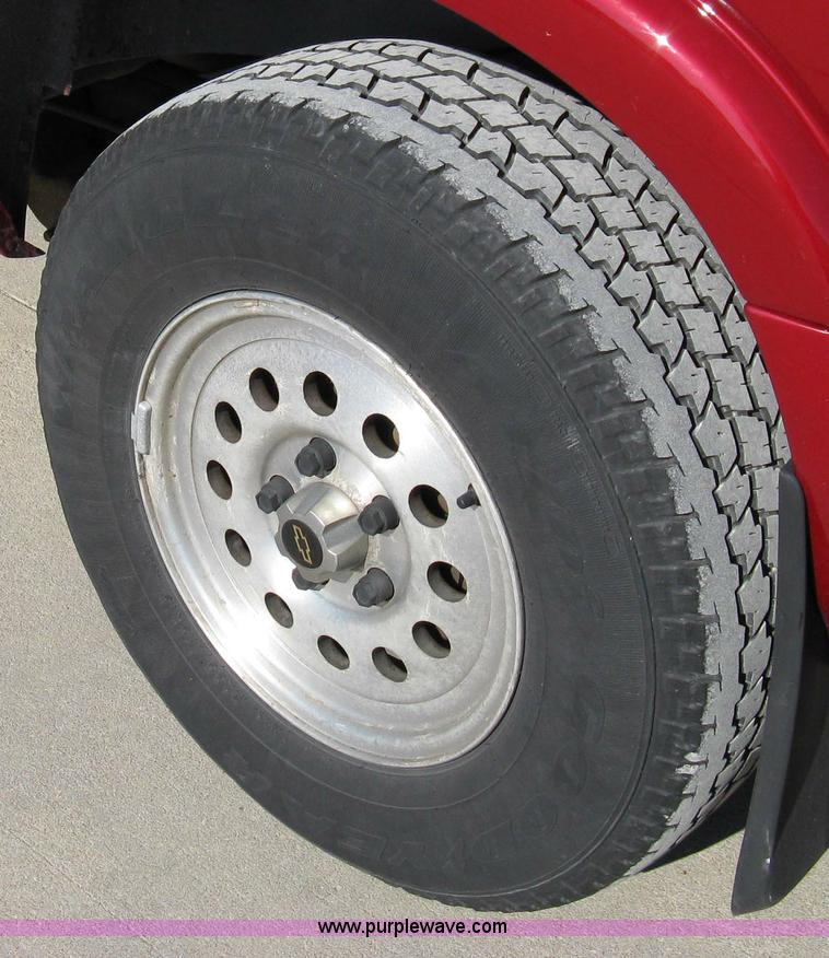 image for item 8066 1996 Chevrolet Blazer