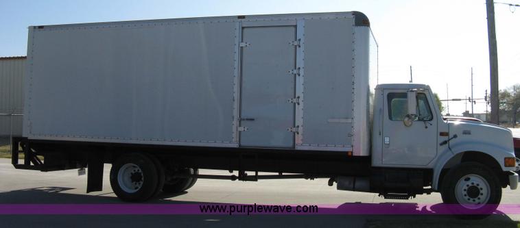 image for item 8067 1996 International 4700 box truck