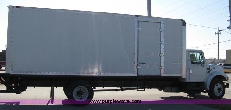 image for item 8067 1996 International 4700 box truck