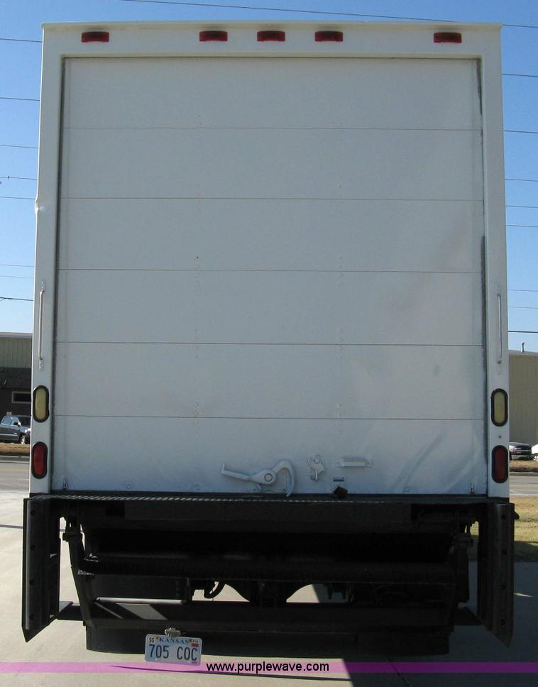 image for item 8067 1996 International 4700 box truck