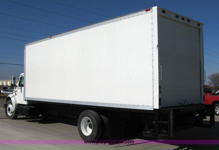 image for item 8067 1996 International 4700 box truck