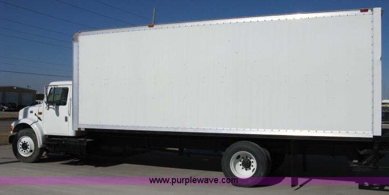 image for item 8067 1996 International 4700 box truck