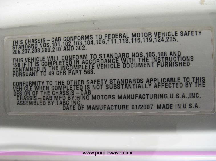 image for item 8068 2007 Hino 185 box truck