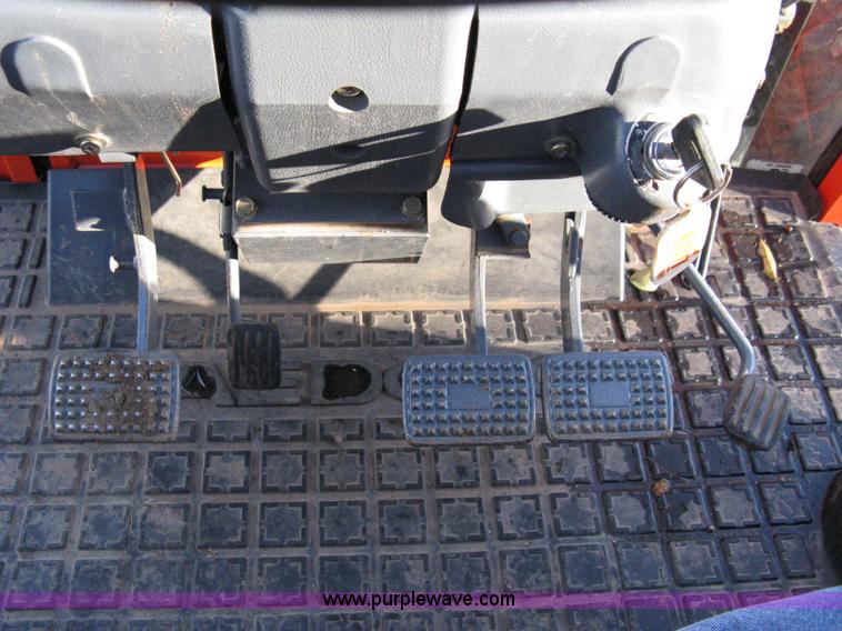 image for item 8069 2003 Kioti DK65 MFWD tractor with loader