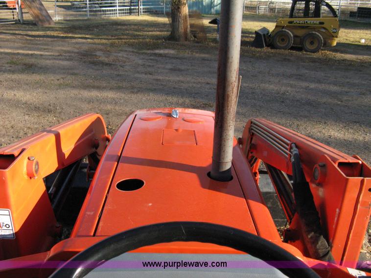 image for item 8069 2003 Kioti DK65 MFWD tractor with loader
