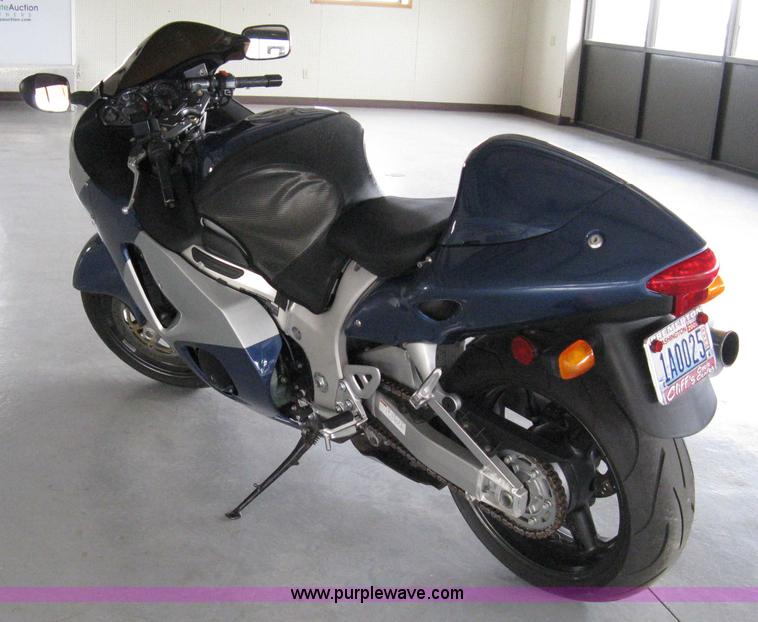 image for item 8073 2001 Suzuki Hayabusa motorcycle