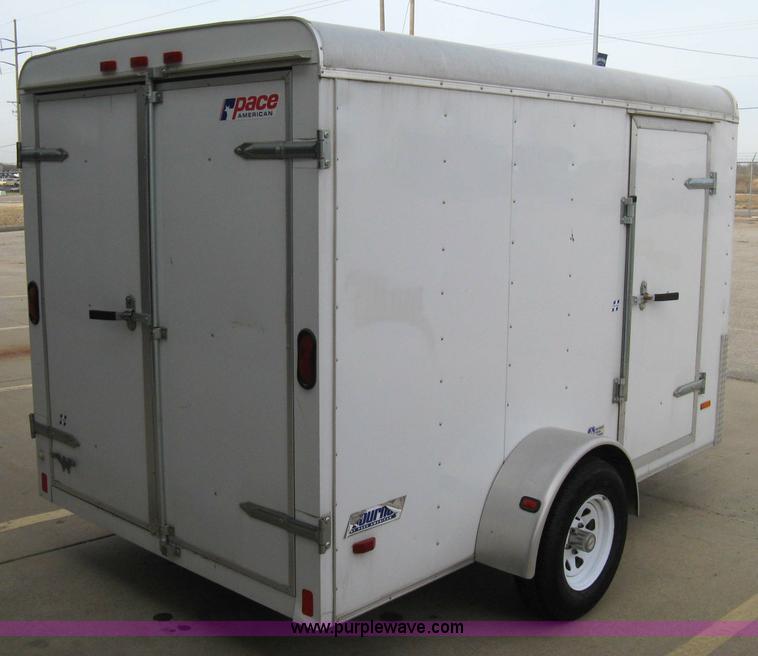 image for item 8074 2004 Pace American JT6105A cargo trailer