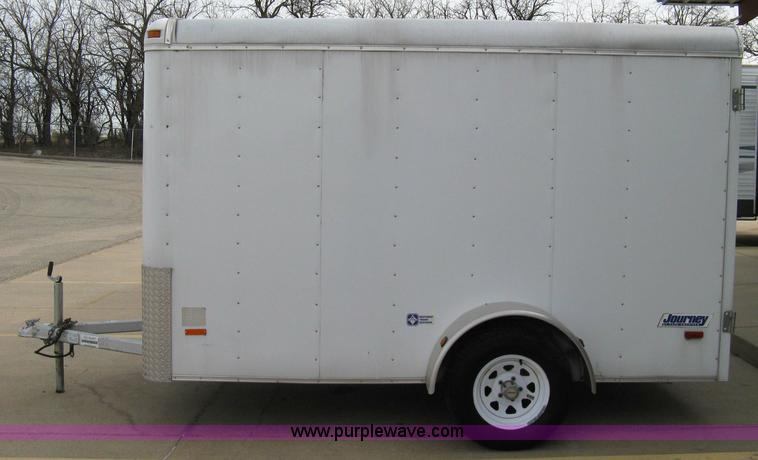 image for item 8074 2004 Pace American JT6105A cargo trailer