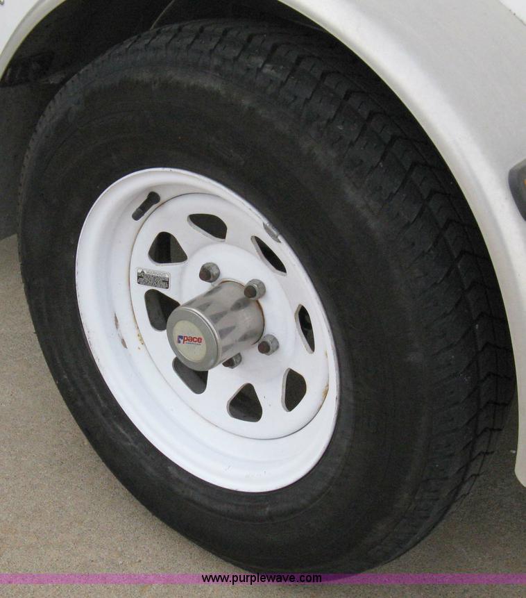 image for item 8074 2004 Pace American JT6105A cargo trailer