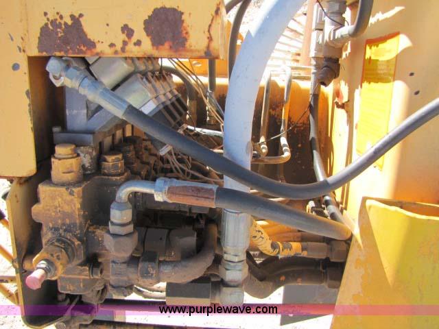 image for item 8272 Dunbar Tico 1585T knuckle boom