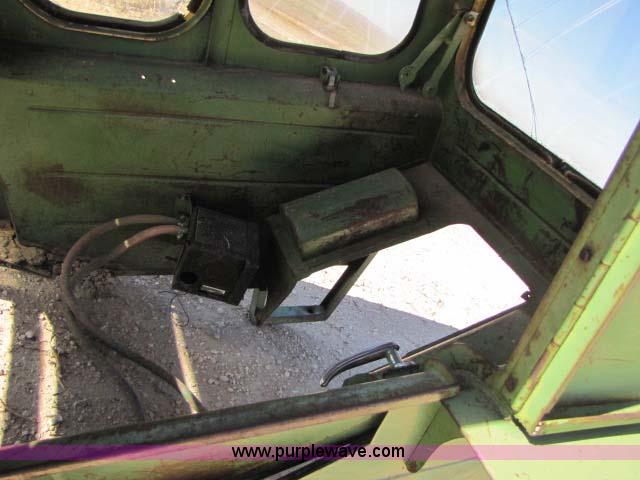 image for item 8286 Tractor cab