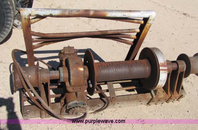image for item 8287 Tulsa 20550 military winch