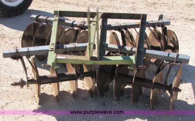 image for item 8289 John Deere 5' tandem disk