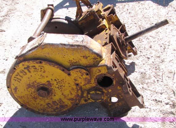 image for item 8290 Hyster D6N winch