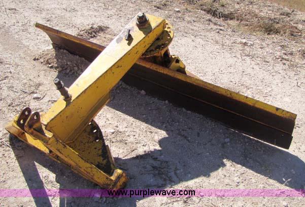 image for item 8291 Servis/Rhino three point blade