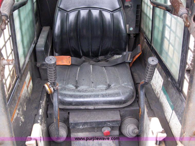 image for item 3061 2005 Bobcat 463F skid steer